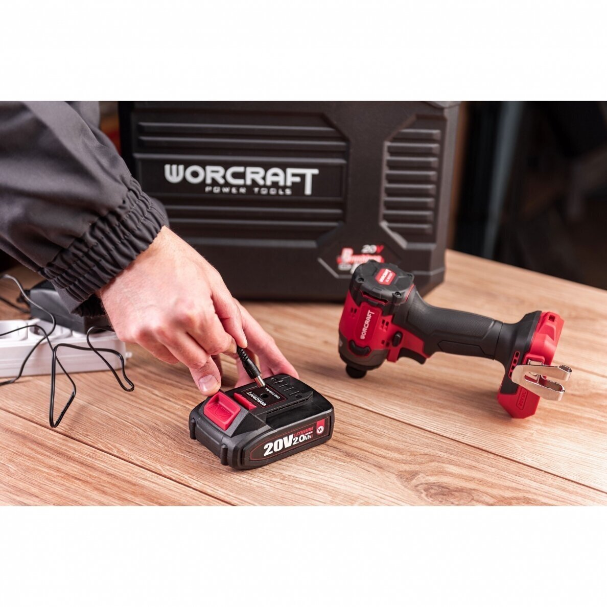 Akumuliatorinis smūginis suktuvas lagamine 1/4'' 20V LI-ION WORCRAFT 11