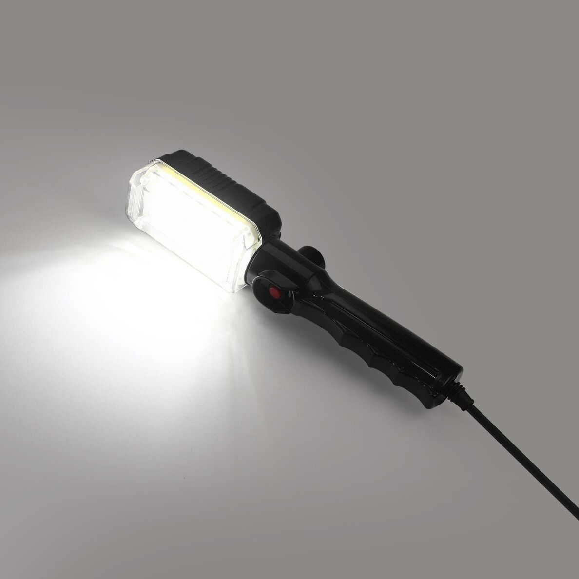 Darbo lempa 30 SMD LED 230V su magnetu 4 Darbo lempa 30 SMD LED 230V su magnetu 4