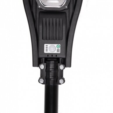 LED lauko šviestuvas su saulės elementais 100W 2 LED lauko šviestuvas su saulės elementais 100W 2