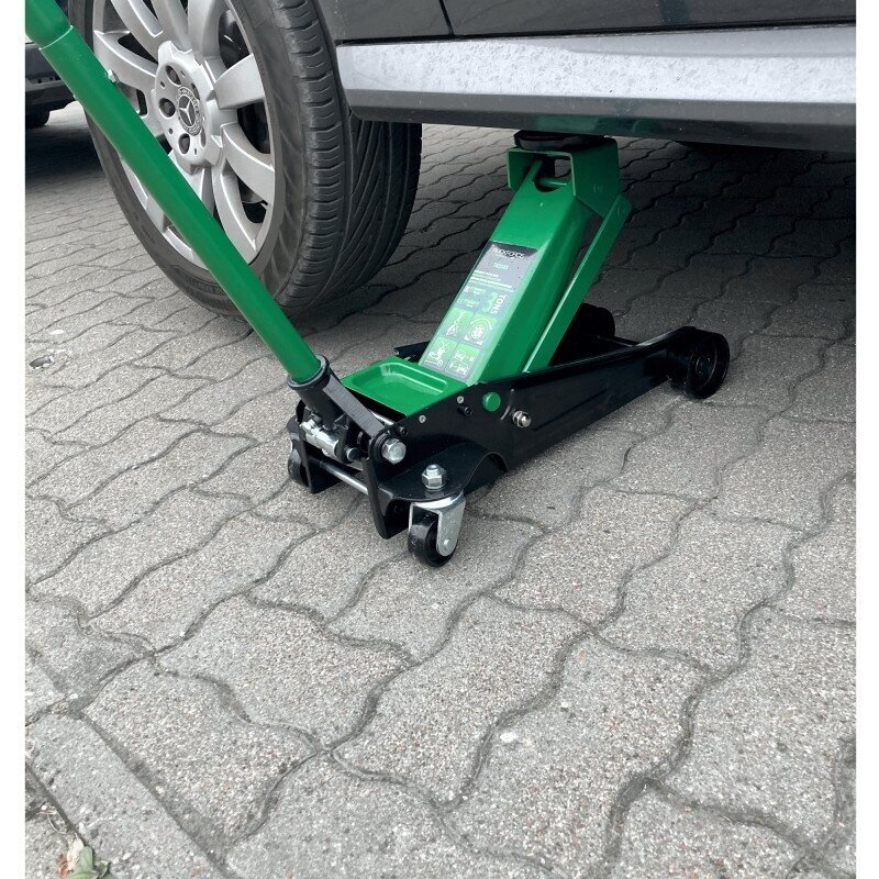 Hidraulinis domkratas su ratukais + apsauginė guma 3T 135-465mm RF-T83505 7