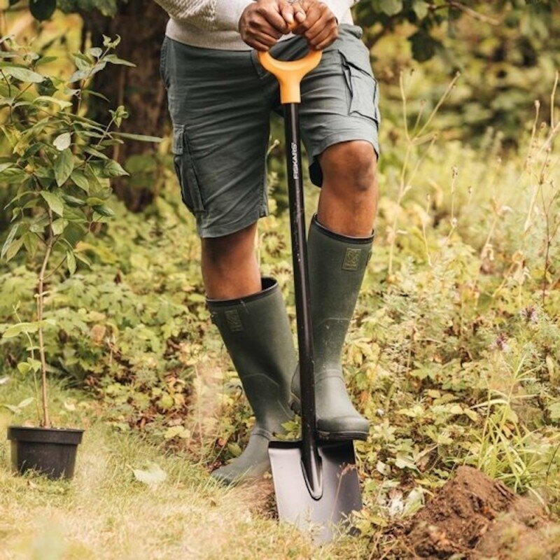 Kastuvas lenktu kotu smailus FISKARS Solid Metal L-1170mm 3