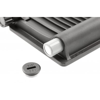 LED lauko šviestuvas su saulės baterija 2000lm 2 LED lauko šviestuvas su saulės baterija 2000lm 2