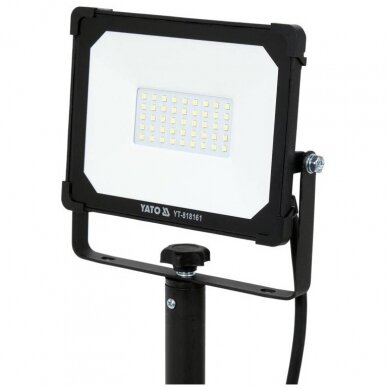 Prožektorius su stovu 30W SMD LED 3 Prožektorius su stovu 30W SMD LED 3