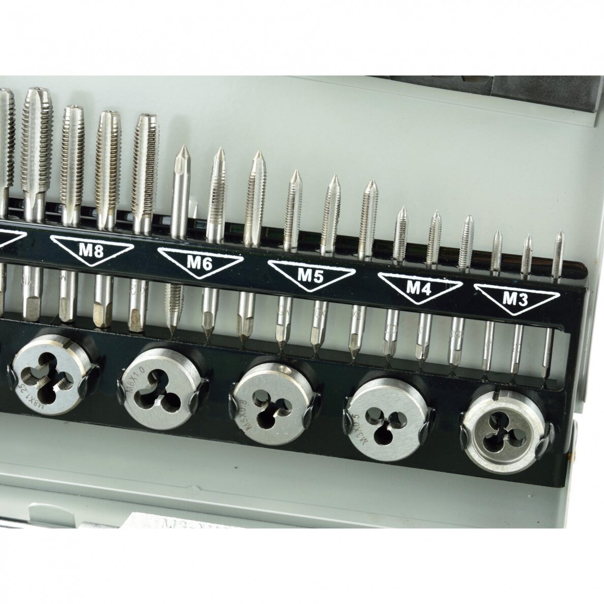 Sriegiklių/sriegpjovių rinkinys 32vnt. M3-M12 4