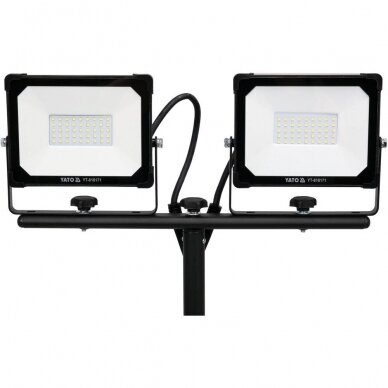 Prožektorius su stovu 2x30W LED 2 Prožektorius su stovu 2x30W LED 2